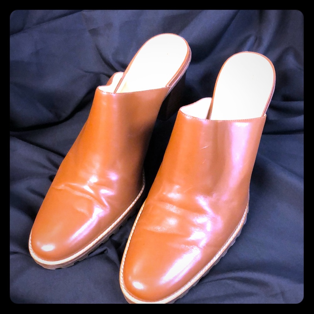 UNISA Leather sage style 14
